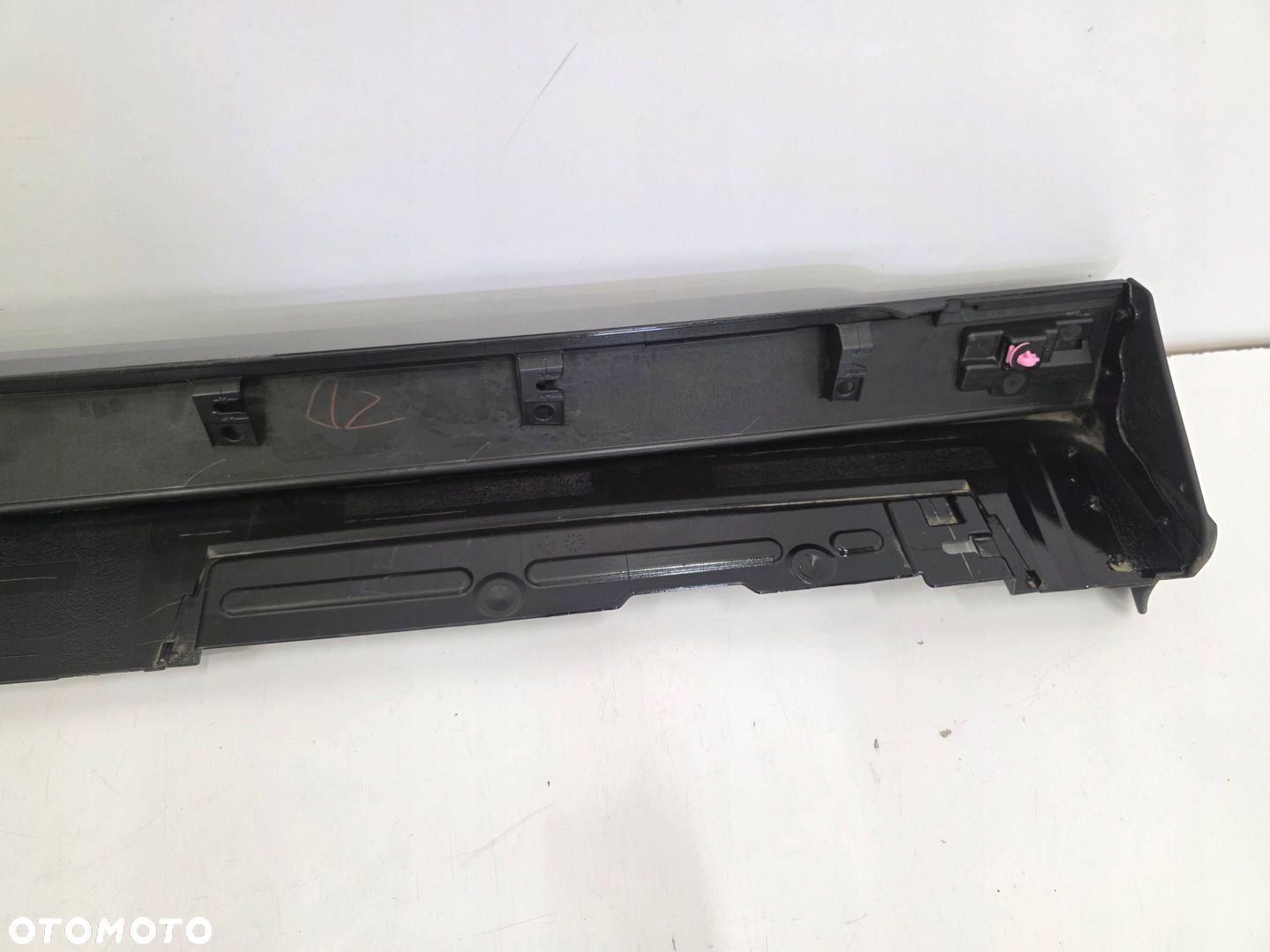 LISTWA PROGOWA PRAWA PRÓG MAZDA 3 BP IV BCJH-51P41 19 - - 11