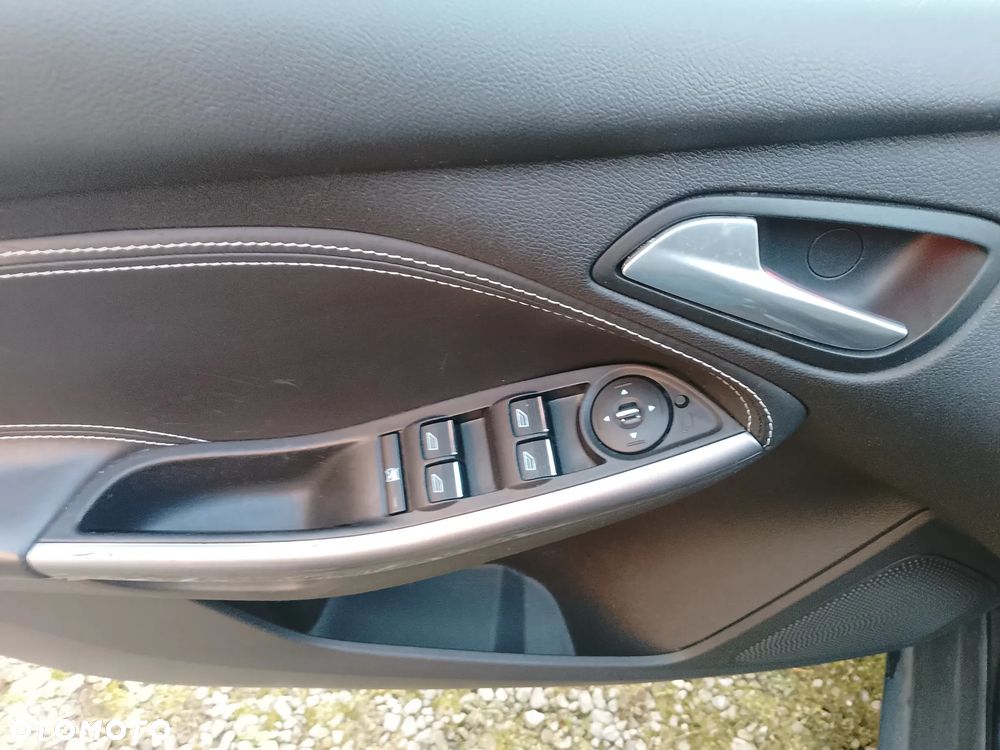Ford Focus 1.6 EcoBoost Start-Stopp-System Champions Edition - 24
