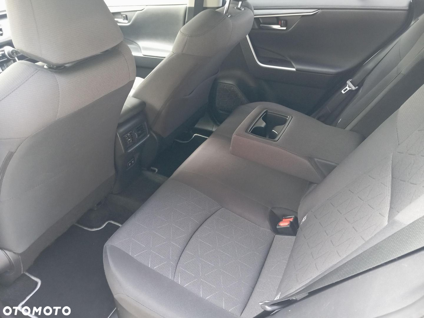 Toyota RAV4 - 11