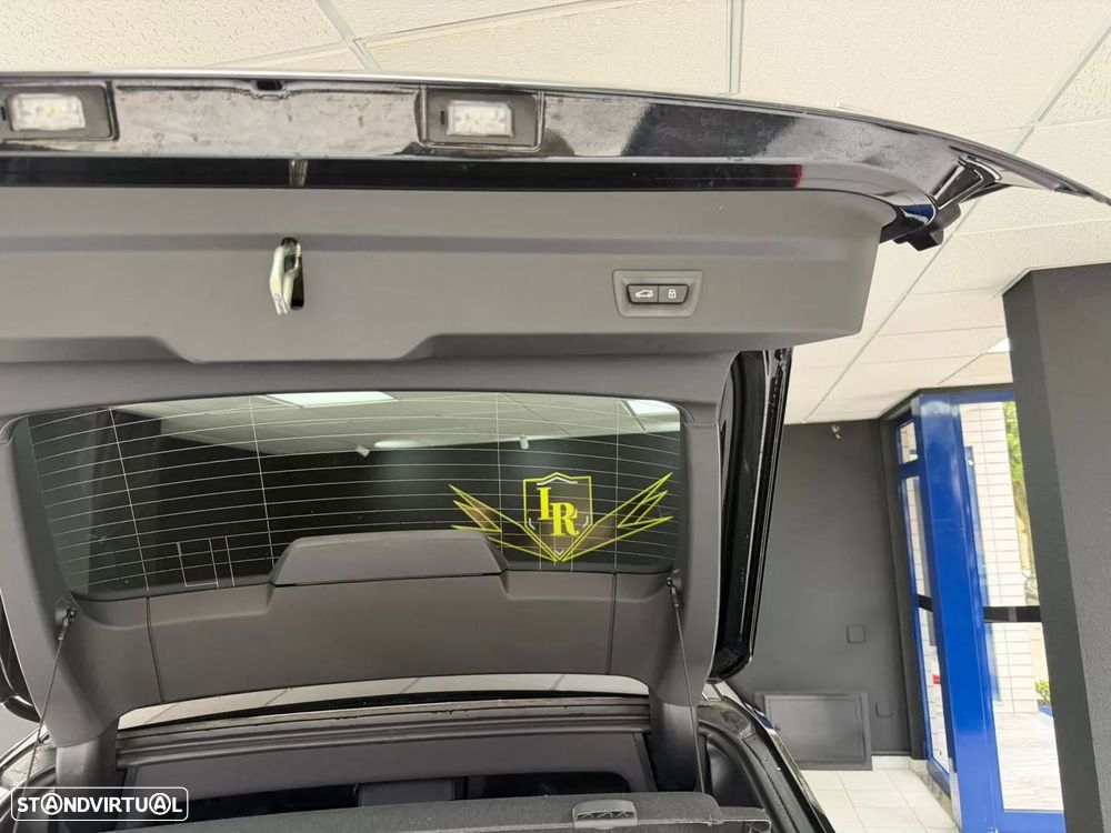 BMW iX2 eDrive20 Pack Desportivo M - 12