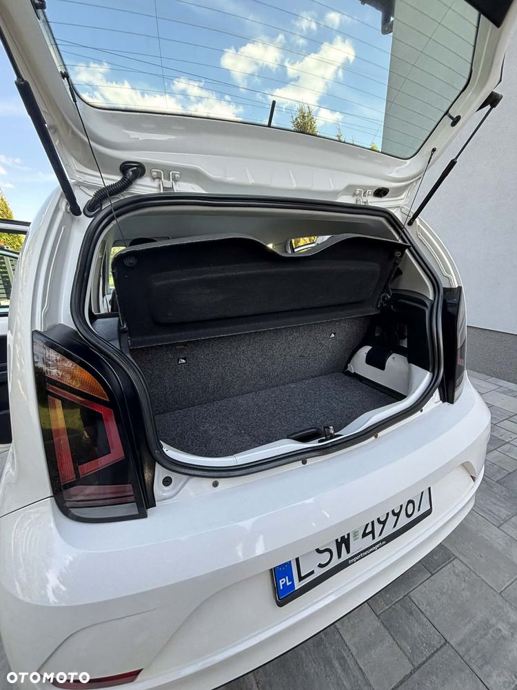Volkswagen up! (BlueMotion Technology) move - 5