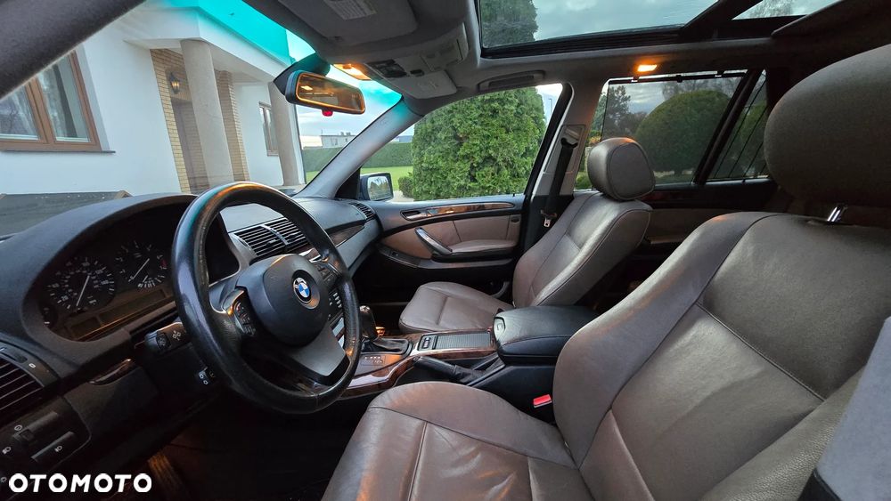 BMW X5 3.0si xDrive - 26