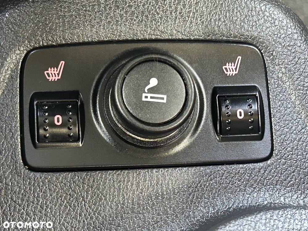 Ford Tourneo Connect 1.0 EcoBoost Start-Stop Titanium - 37