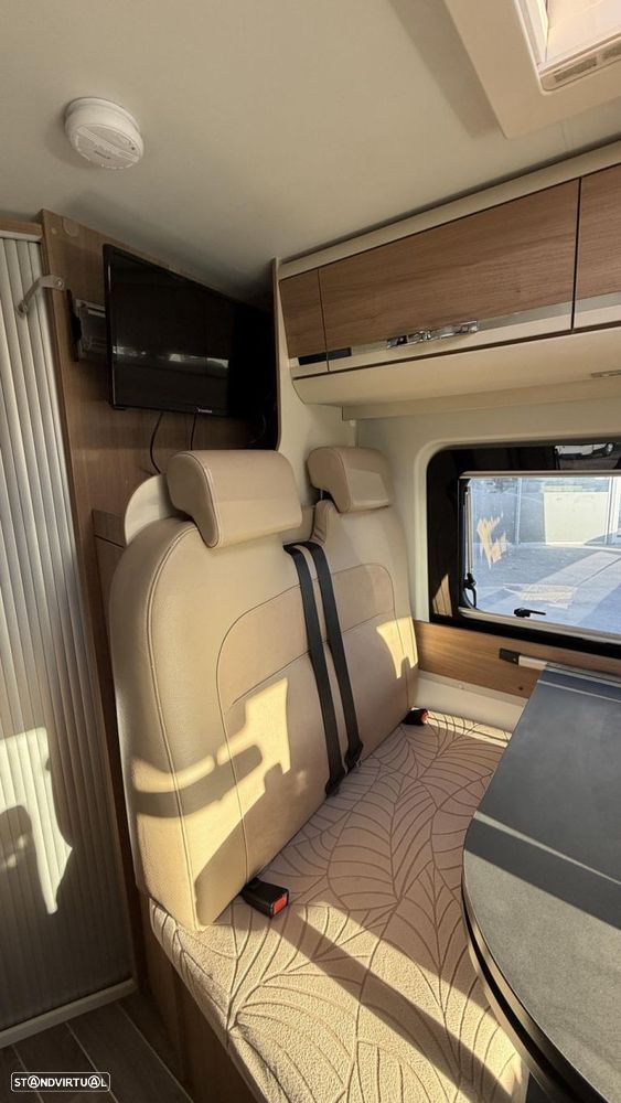 Adria Twin 600 SPT cama transversal - 11