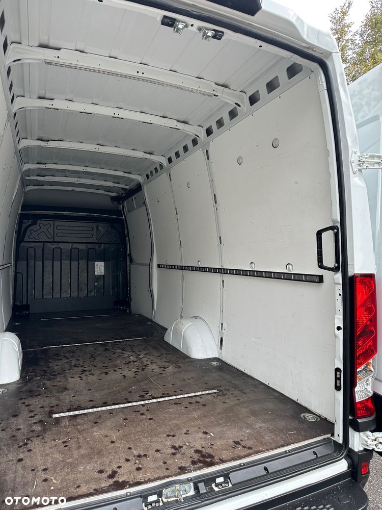 Iveco 35S16 - 21