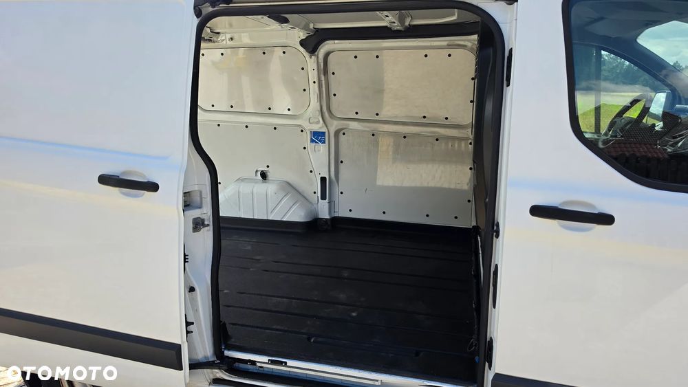 Ford Transit Custom - 13