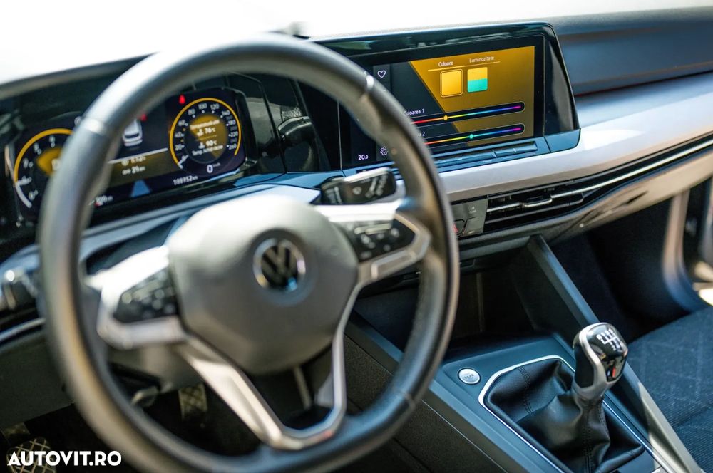 Volkswagen Golf - 9
