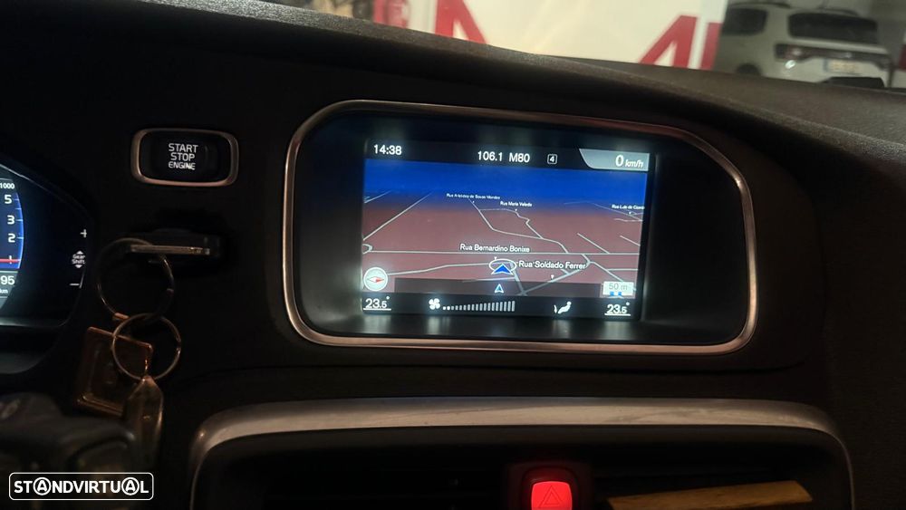 Volvo V40 1.6 D2 R-Design - 17