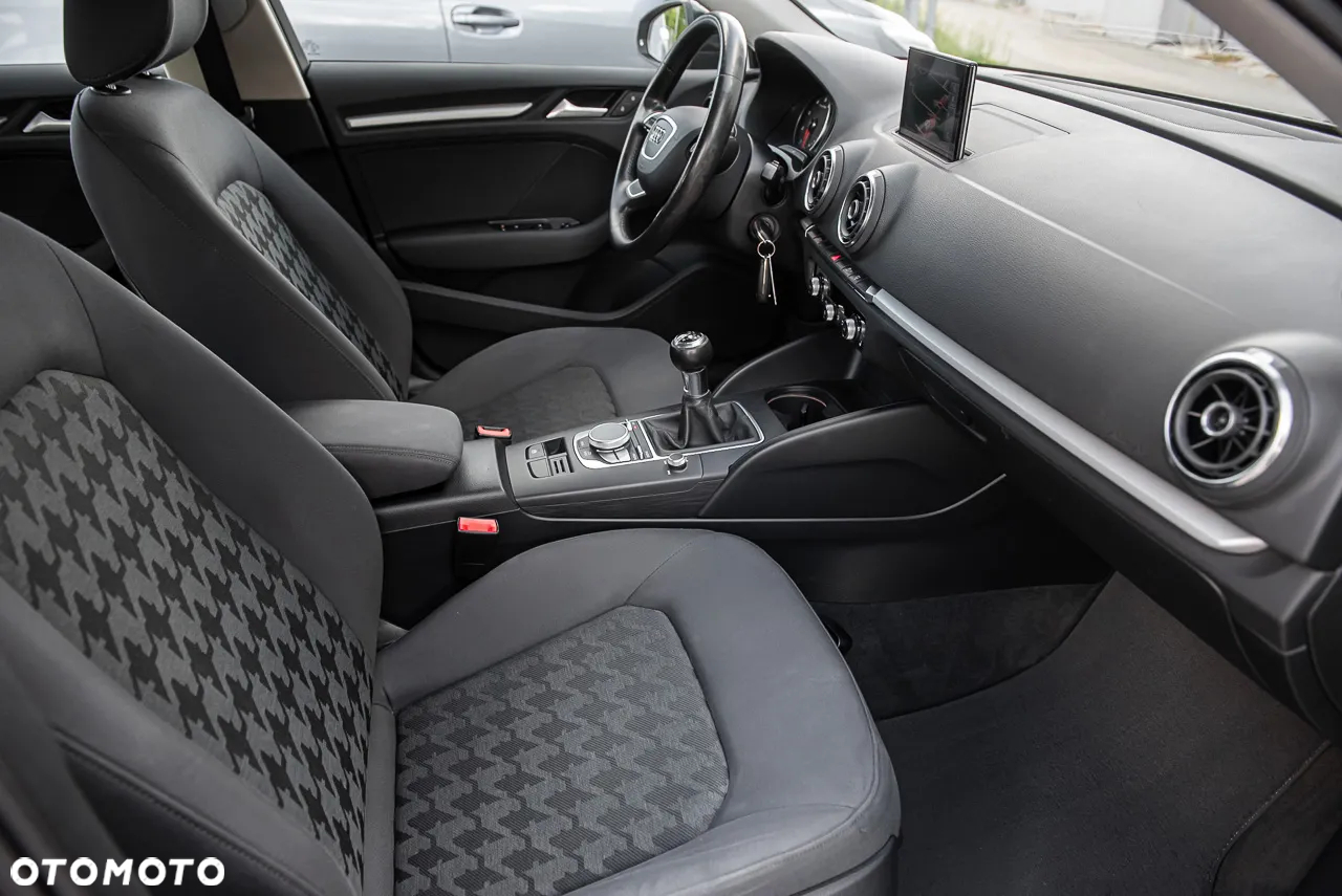 Audi A3 1.4 TFSI Ambiente - 29