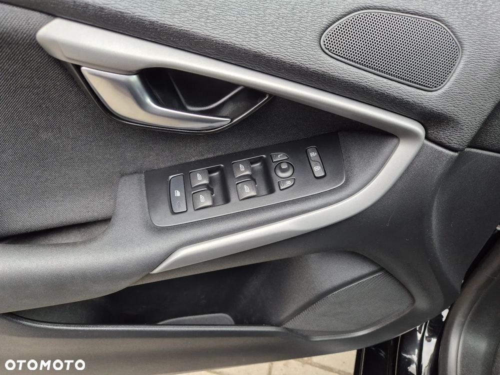 Volvo V40 D2 Kinetic - 22