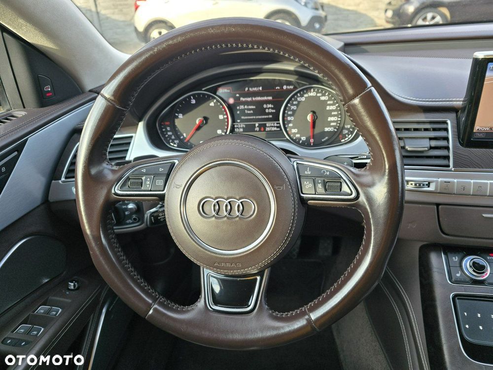 Audi A8 - 19