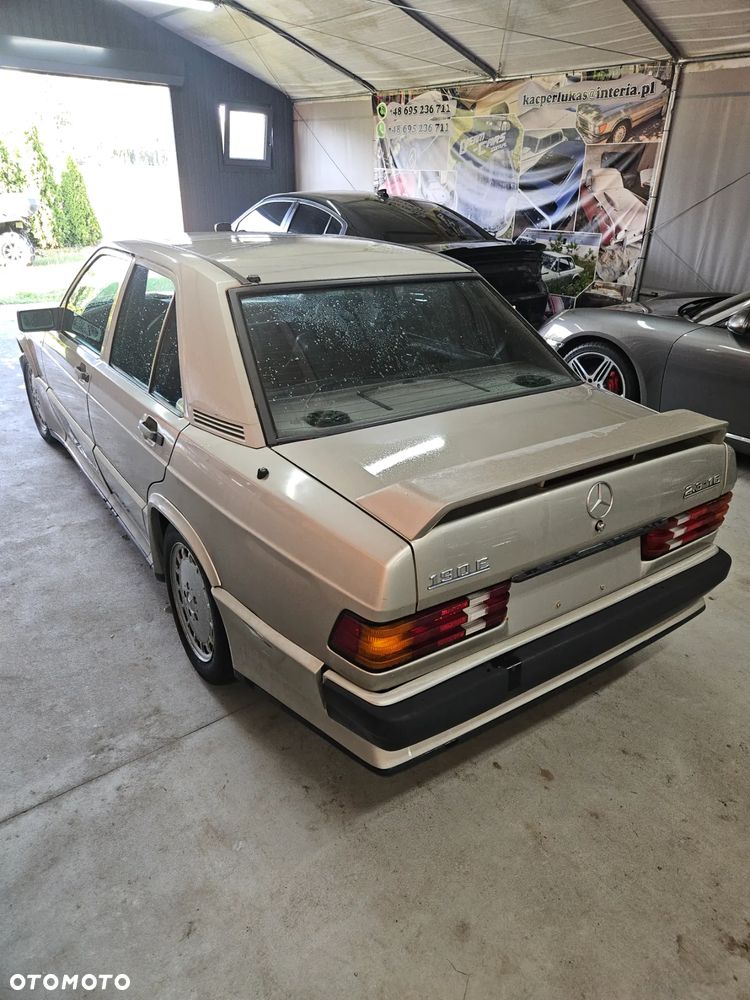 Mercedes-Benz W201 (190) - 6