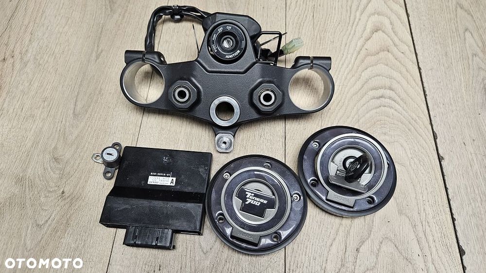 Yamaha Tenere 700 Moduł ECU BEH-8591A-01 Kluczyk Korek Półka Zamek Klucz - 2