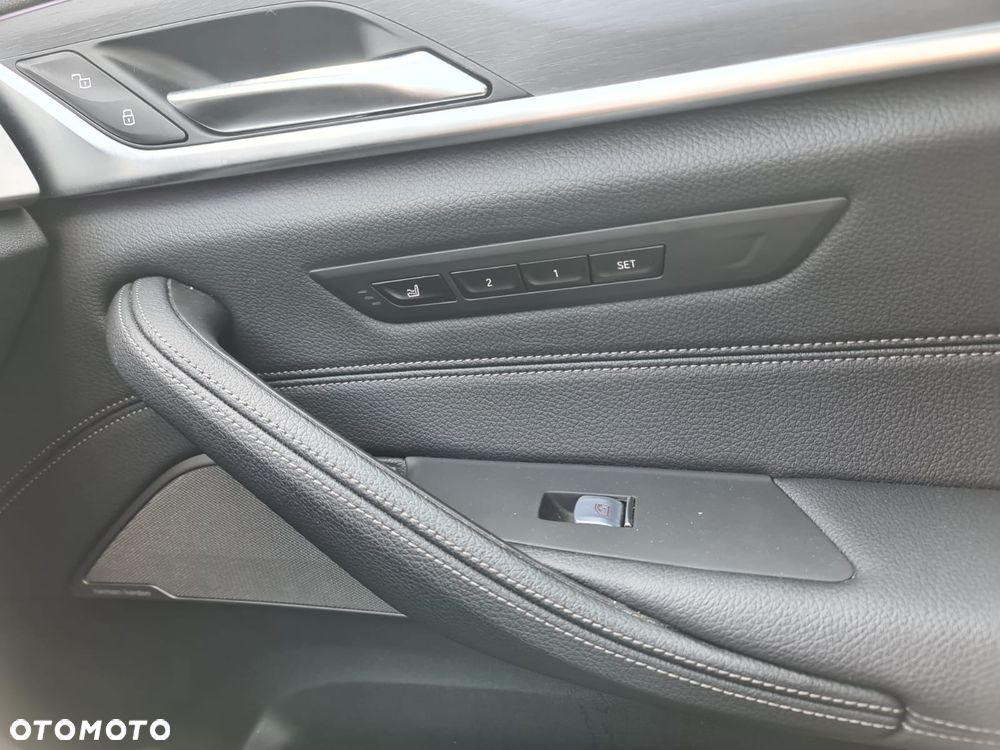 BMW Seria 5 - 12