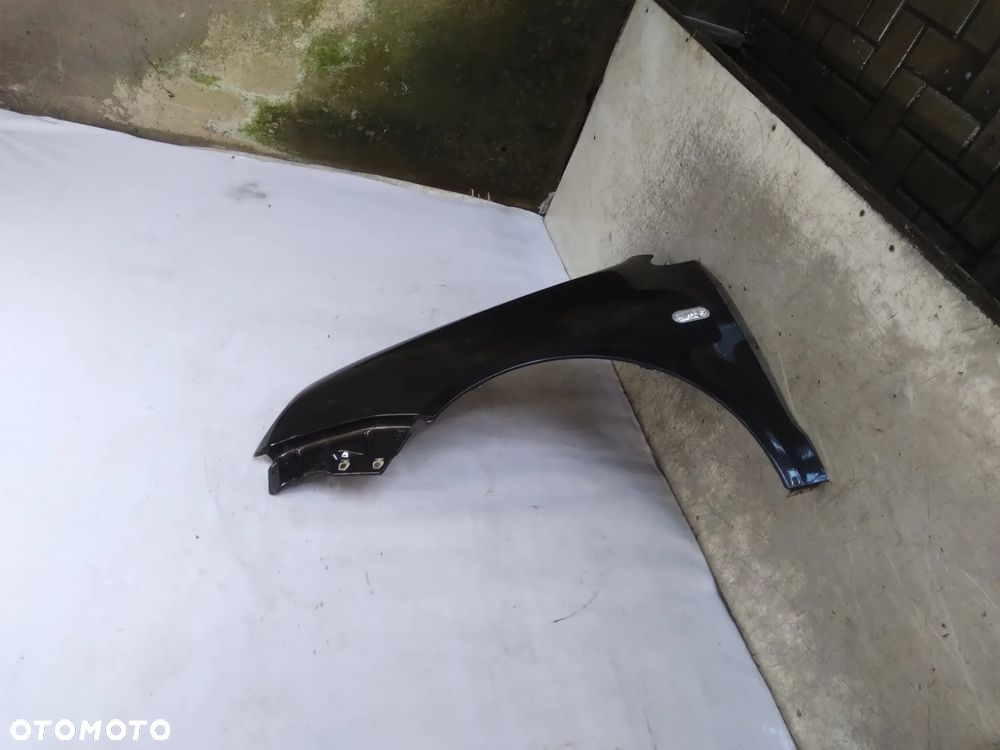 Błotnik LEWY PRZÓD PRZEDNI vw polo 9N OKULAR LC9Z CZARNY - 2