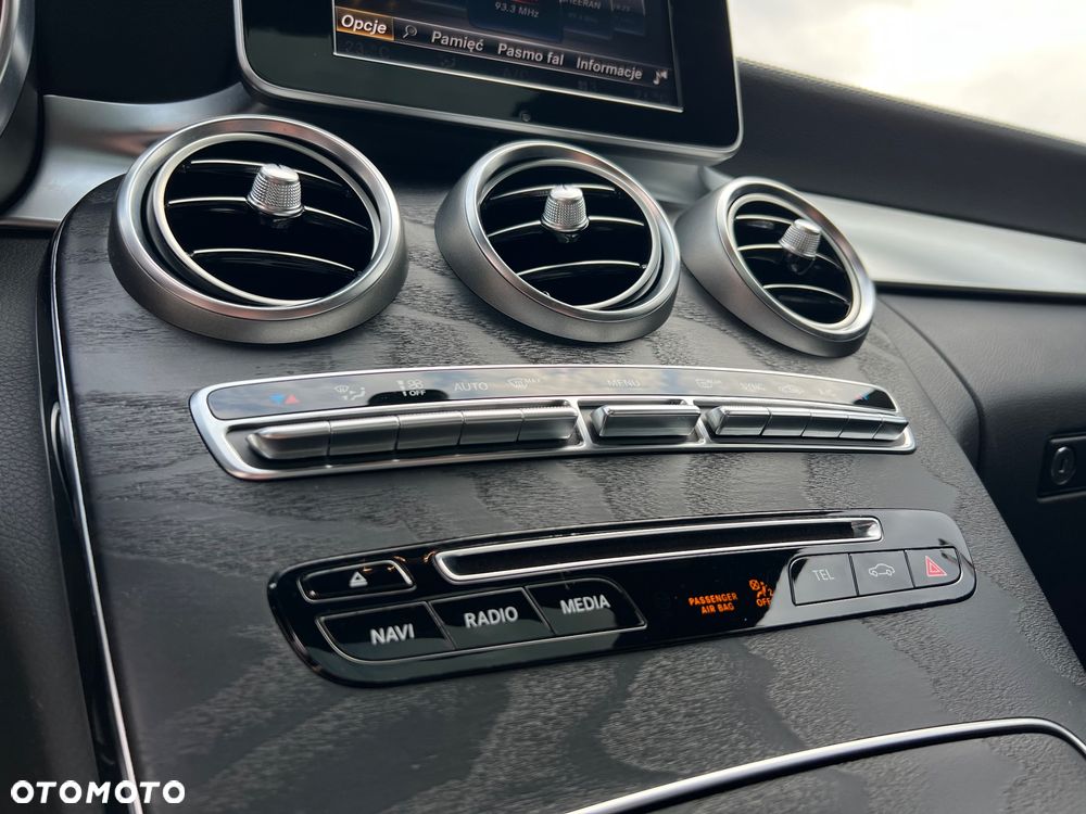 Mercedes-Benz Klasa C 200 4-Matic 9G-TRONIC - 21