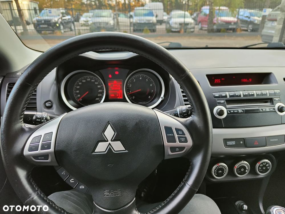 Mitsubishi Lancer 1.8 Intense - 24