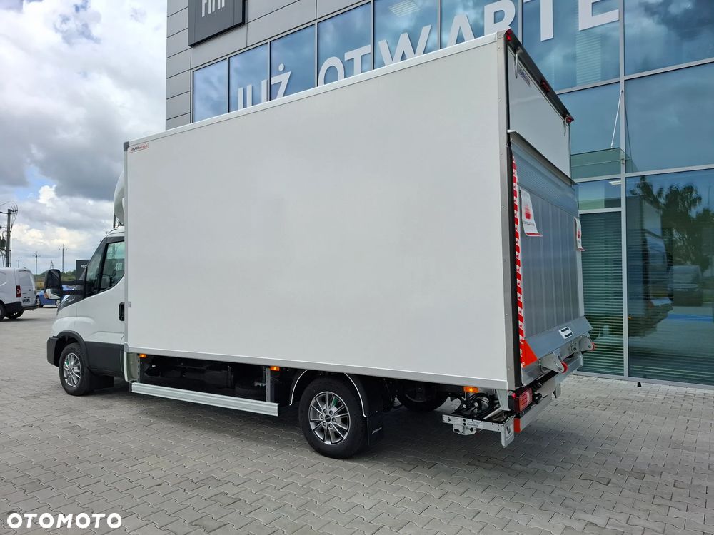 Iveco Z WINDĄ W SUPER CENIE CZEKA NA CIEBIE!!!!!!!!!!!!!! TWÓJ MOCNY PARTNER W BIZNESIE - 12