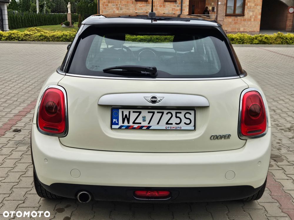 MINI Cooper Standard - 24