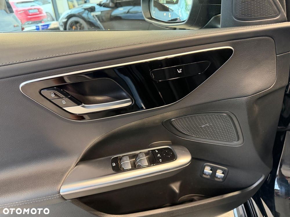 Mercedes-Benz Klasa C 300 e 9G-TRONIC AMG Line - 14