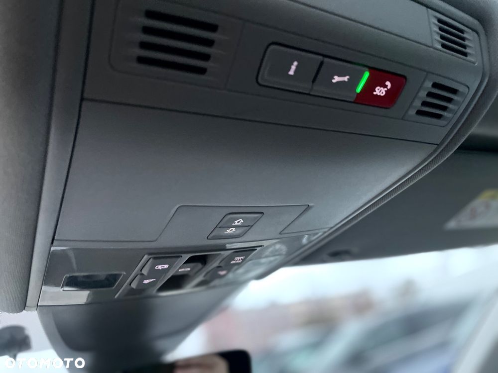 Volkswagen Tiguan 2.0 TDI SCR DSG R-Line - 27