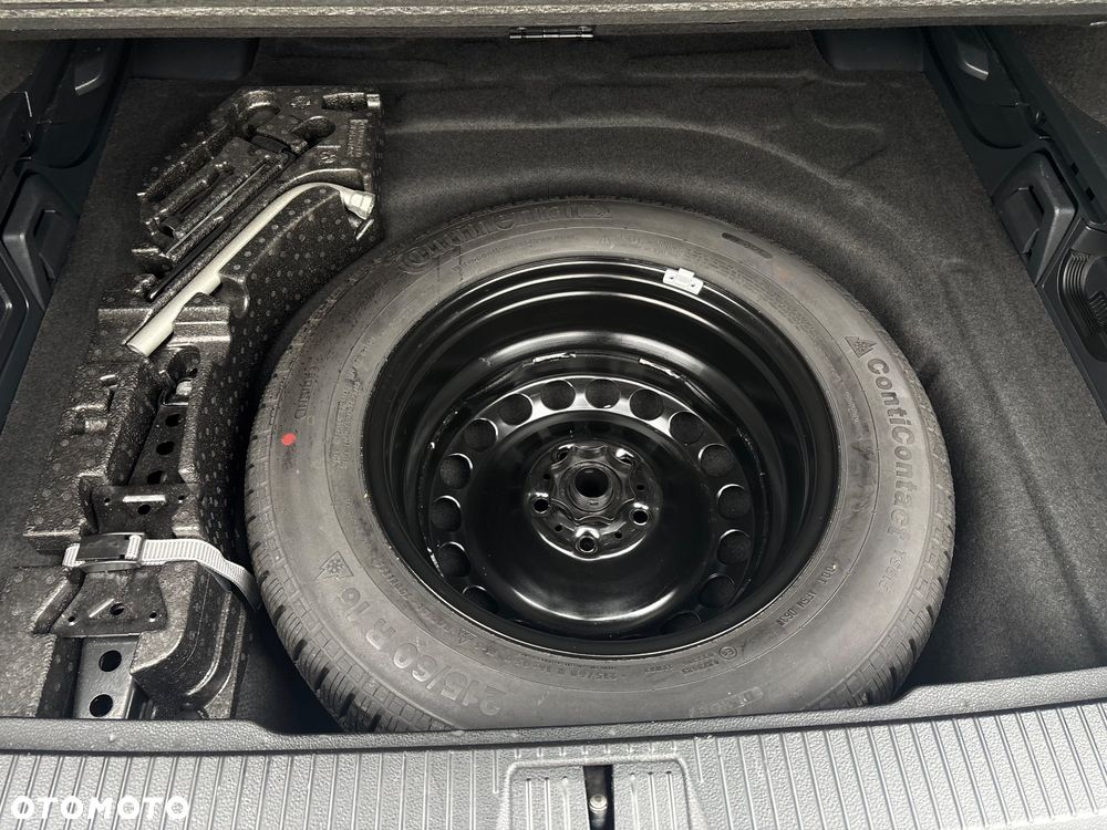 Volkswagen Passat - 24