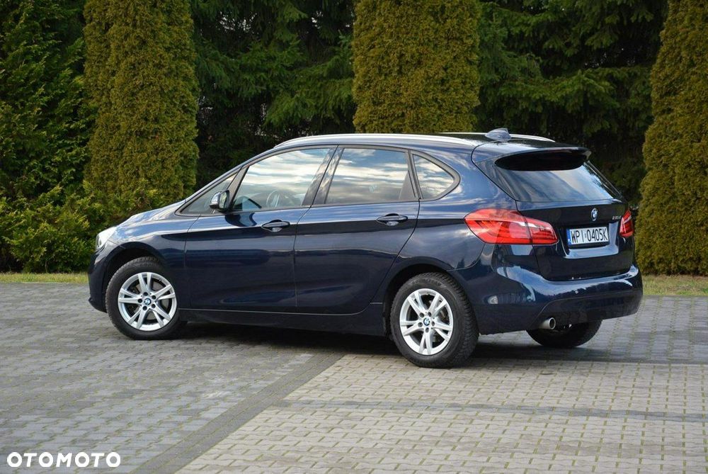 BMW Seria 2 218d - 13