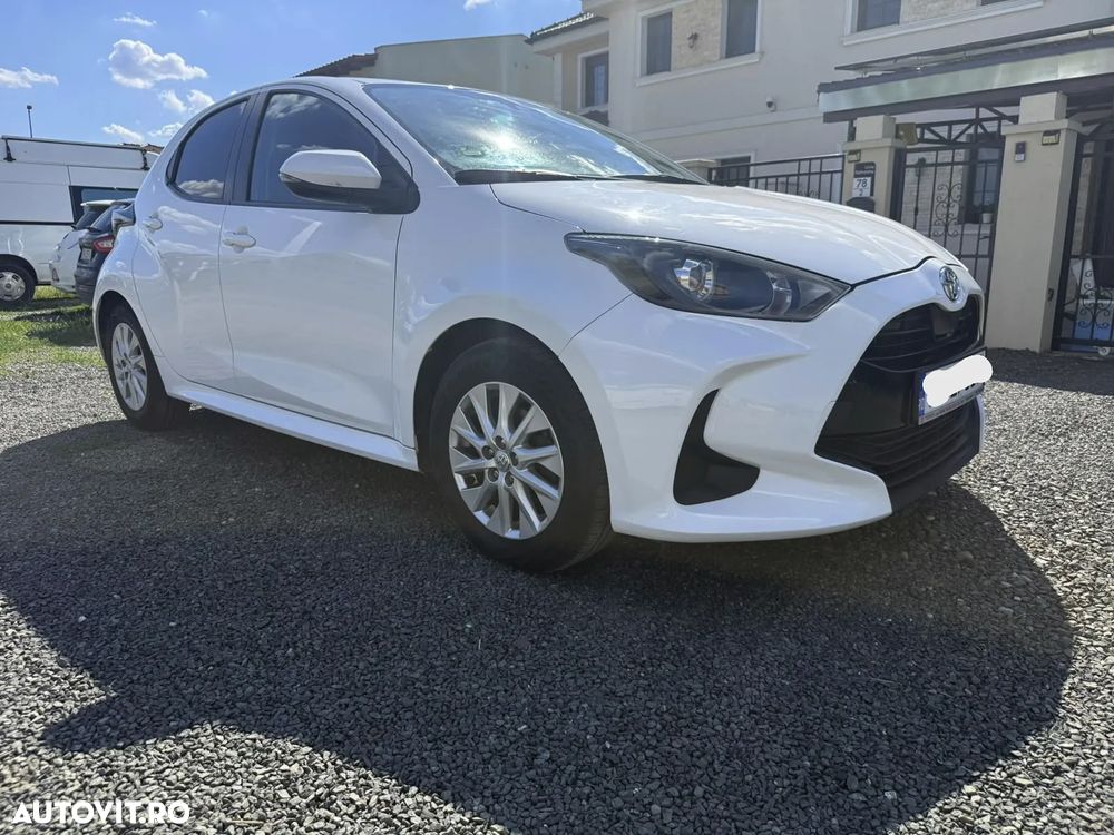 Toyota Yaris 1.5 MT Active - 2