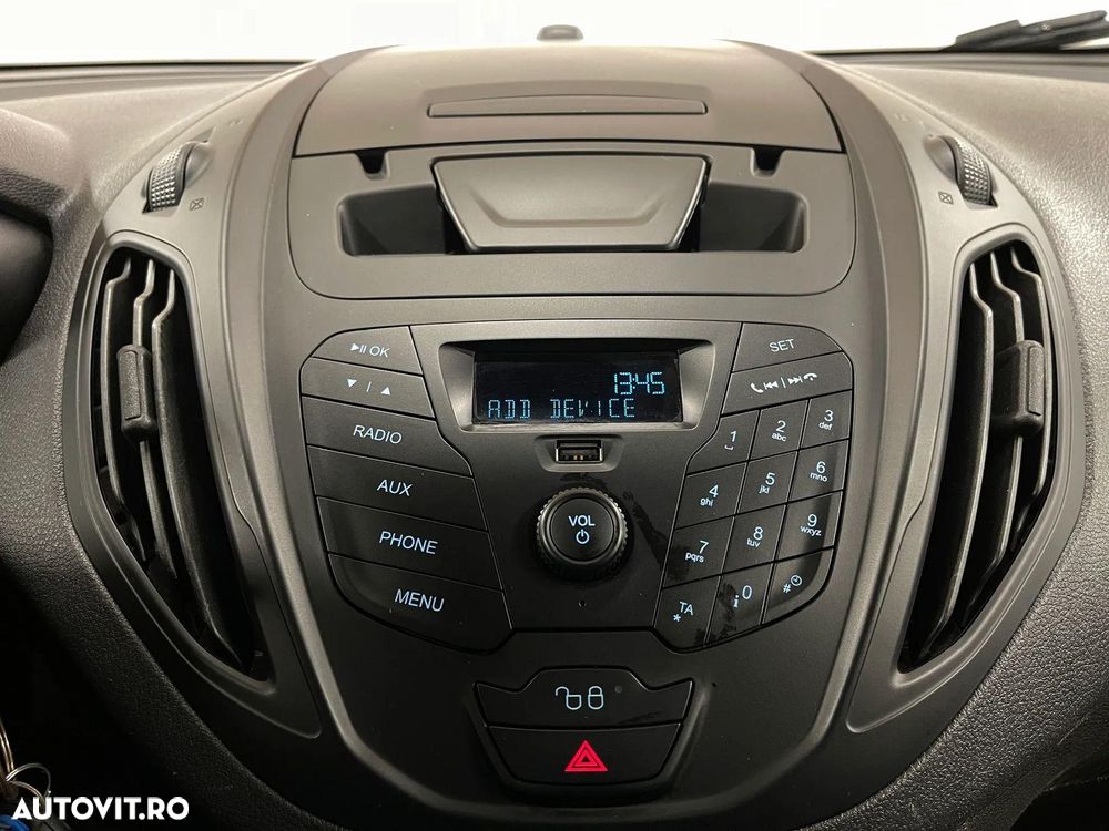 Ford Transit Courier - 9