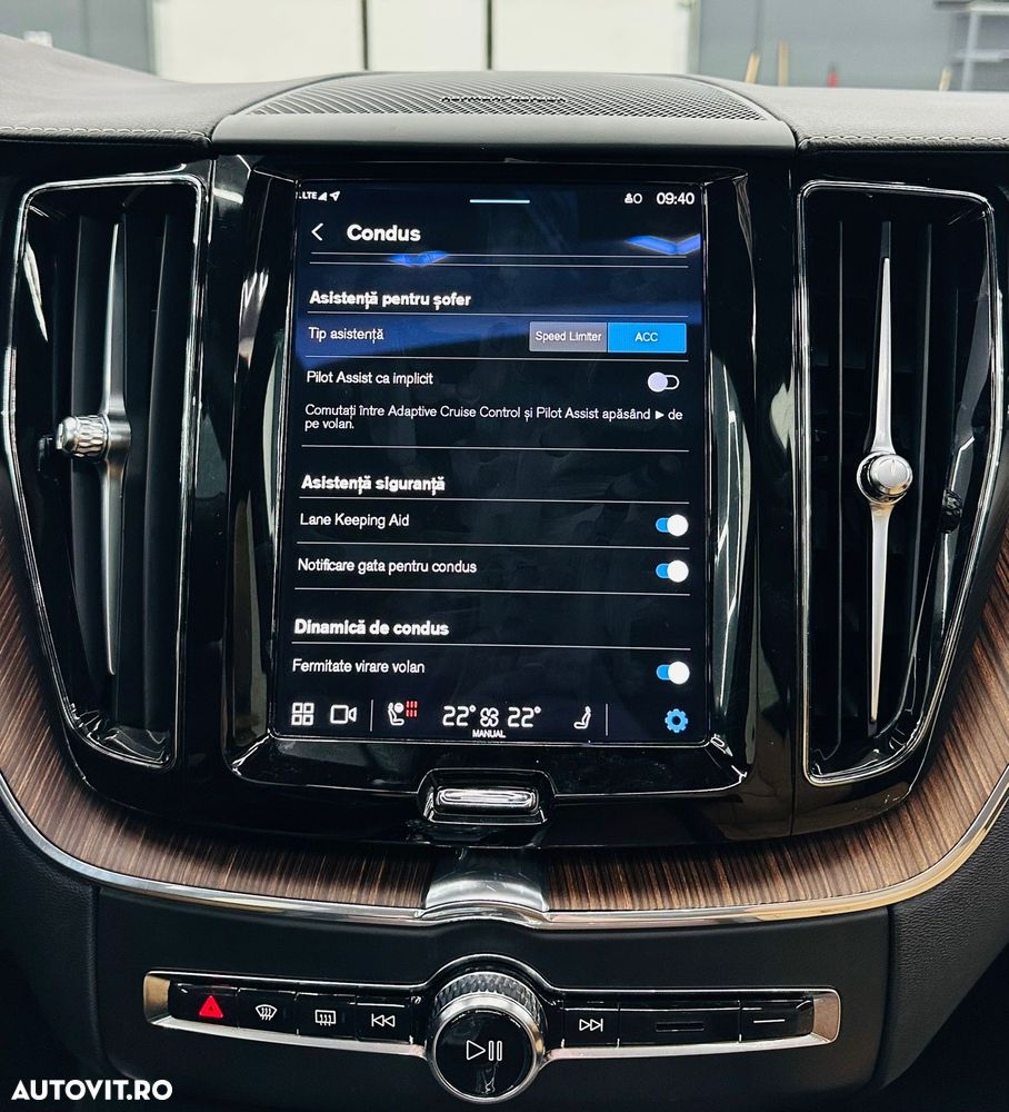 Volvo XC 60 B4 D Plus Bright - 28