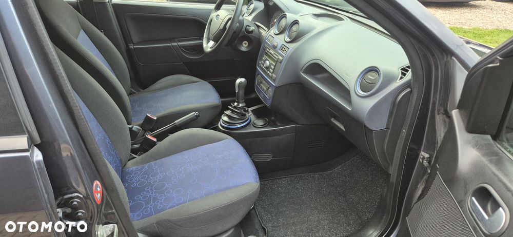 Ford Fiesta 1.4 Ambiente - 11