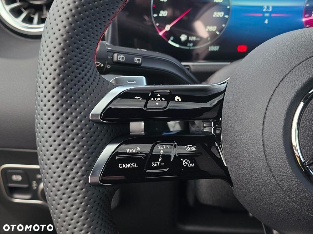 Mercedes-Benz GLA 200 mHEV AMG Line 7G-DCT - 17