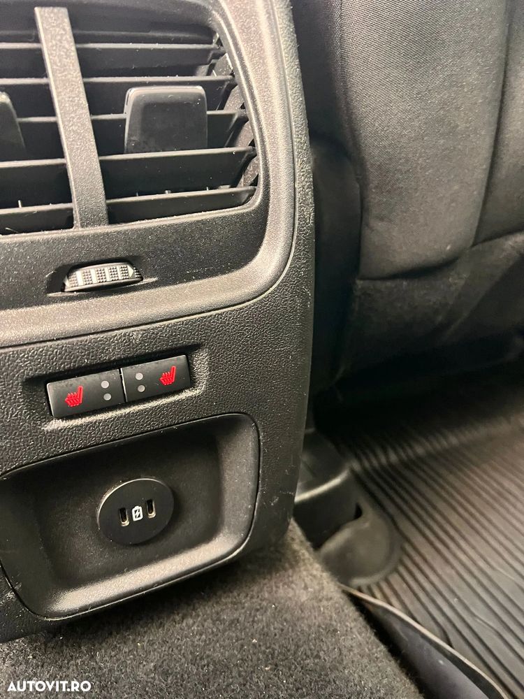 Ford Kuga - 14