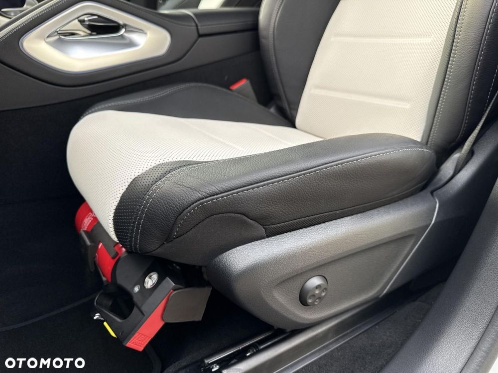 Mercedes-Benz GLE - 12