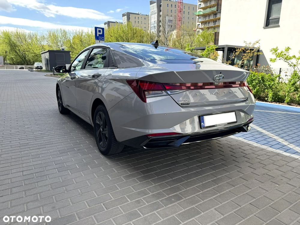 Hyundai Elantra 1.6 Smart CVT - 5