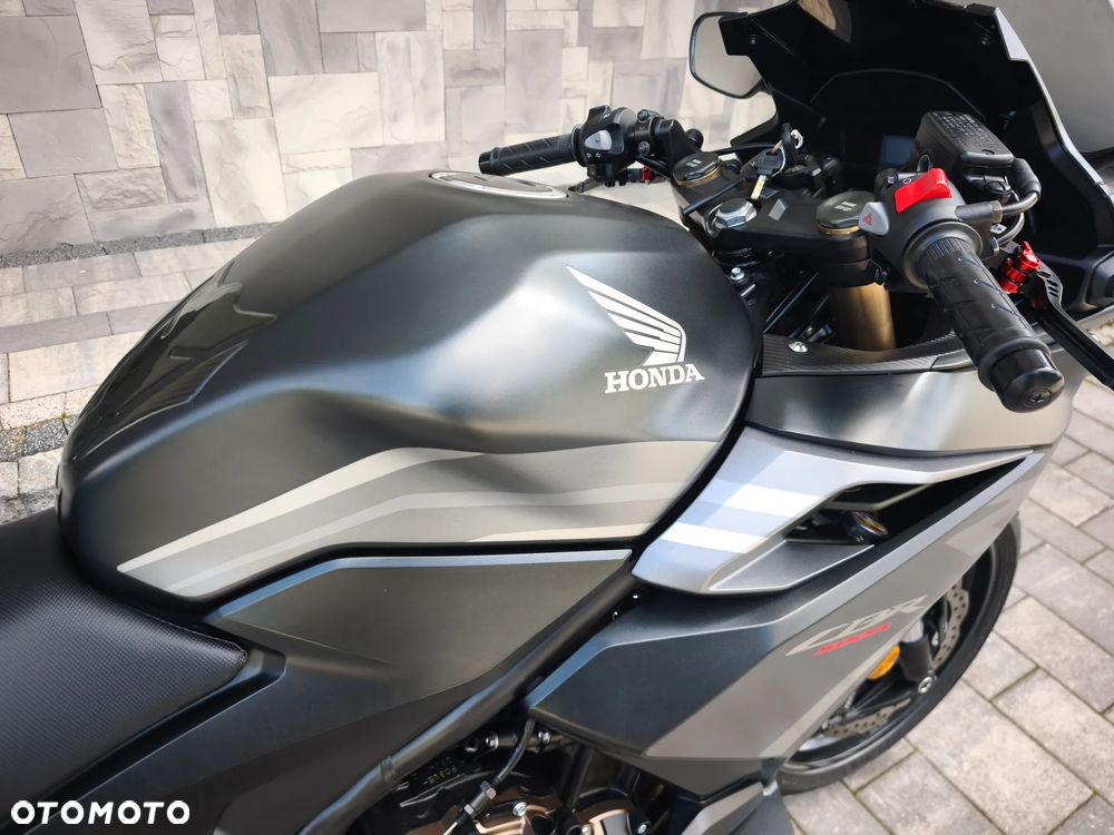 Honda CBR - 8