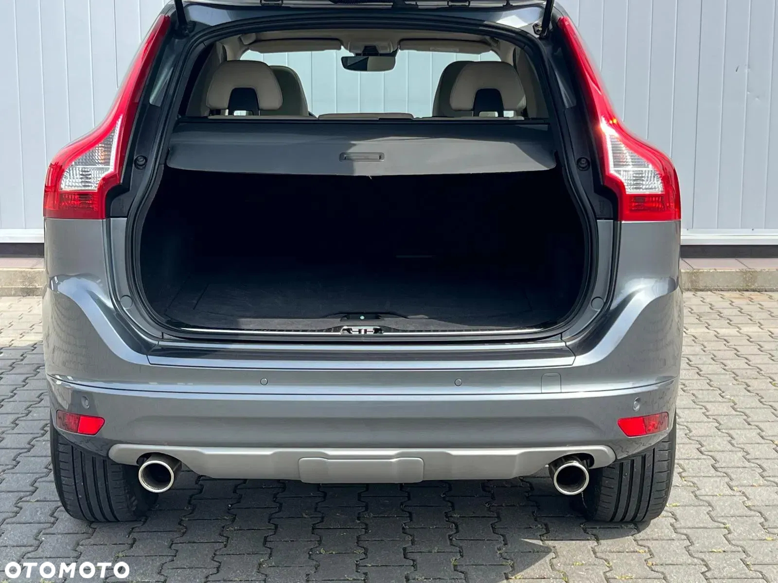 Volvo XC 60 2.4D AWD Summum - 36