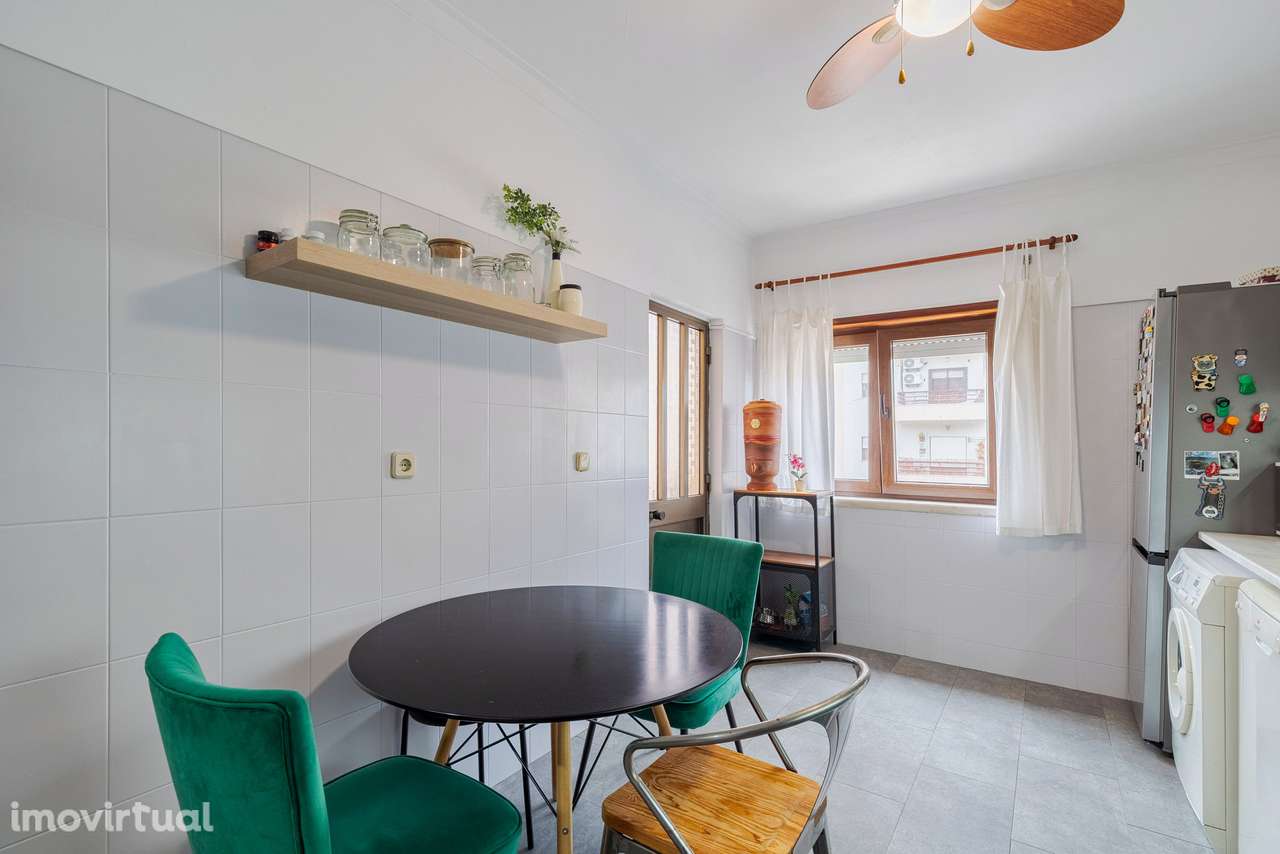 FEIJÓ - APARTAMENTO T2 JUNTO AO MERCADO! - Grande imagem: 2/23