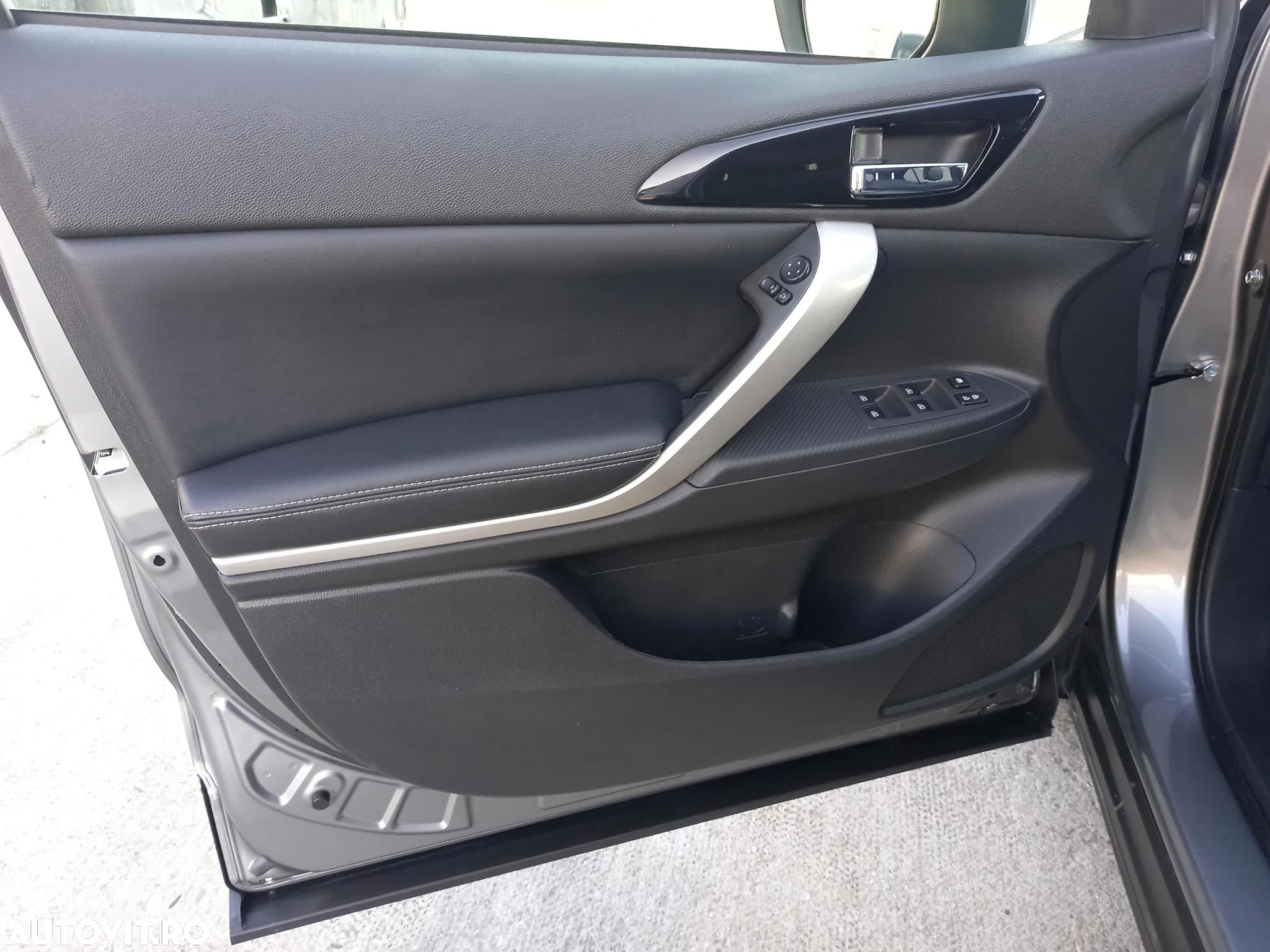 Mitsubishi Eclipse-Cross Plug-In Hybrid 4WD Plus - 19