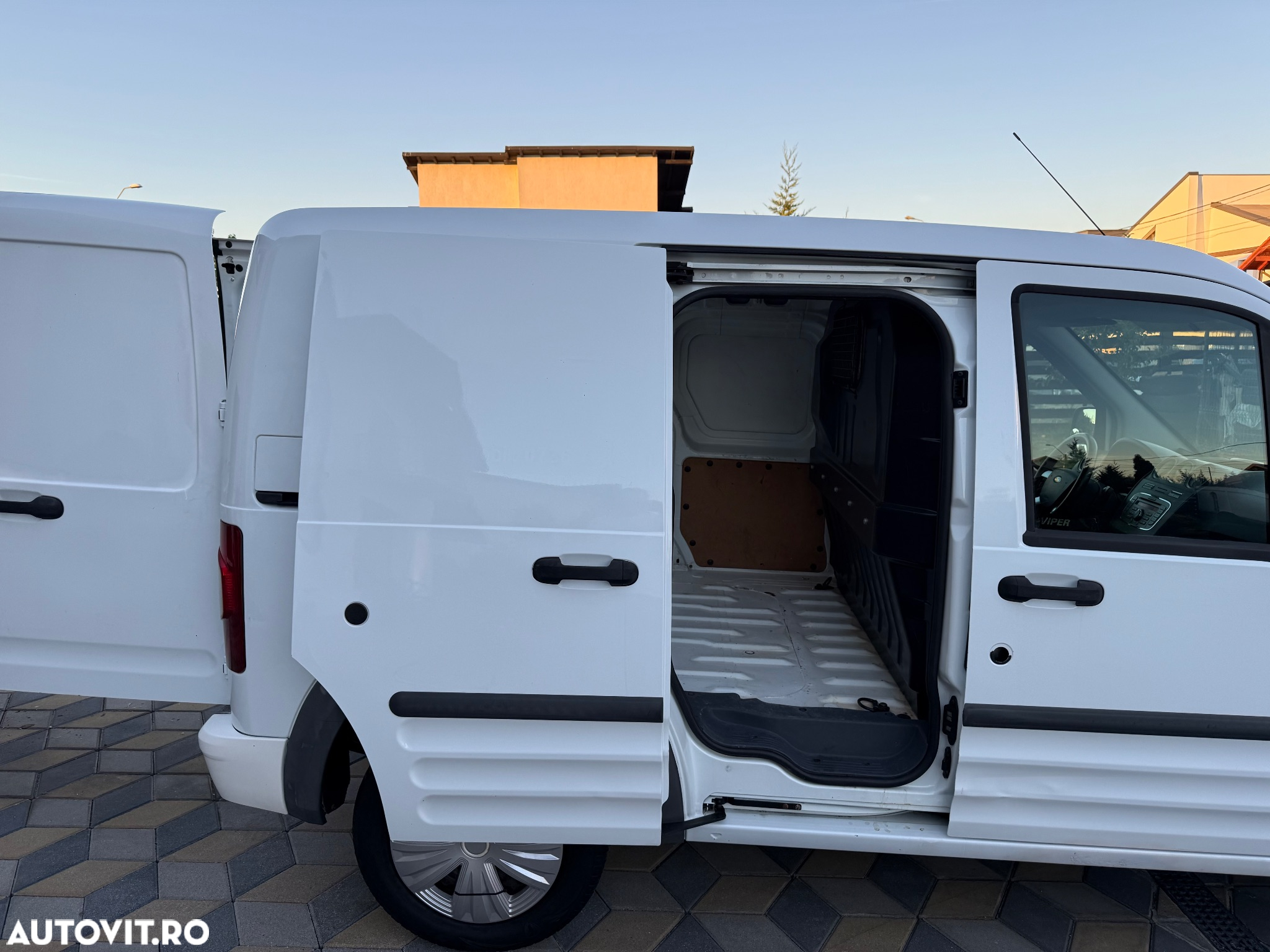 Ford Transit Connect - 7