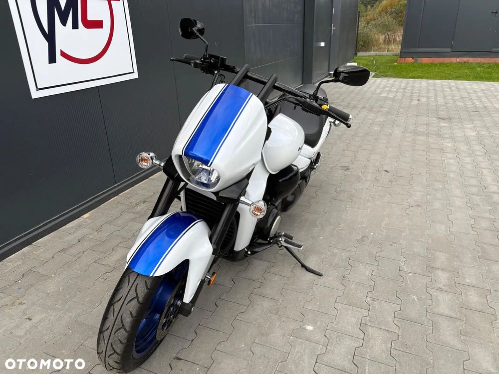 Suzuki Boulevard - 13