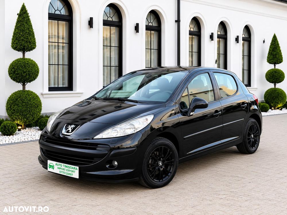 Peugeot 208 - 1