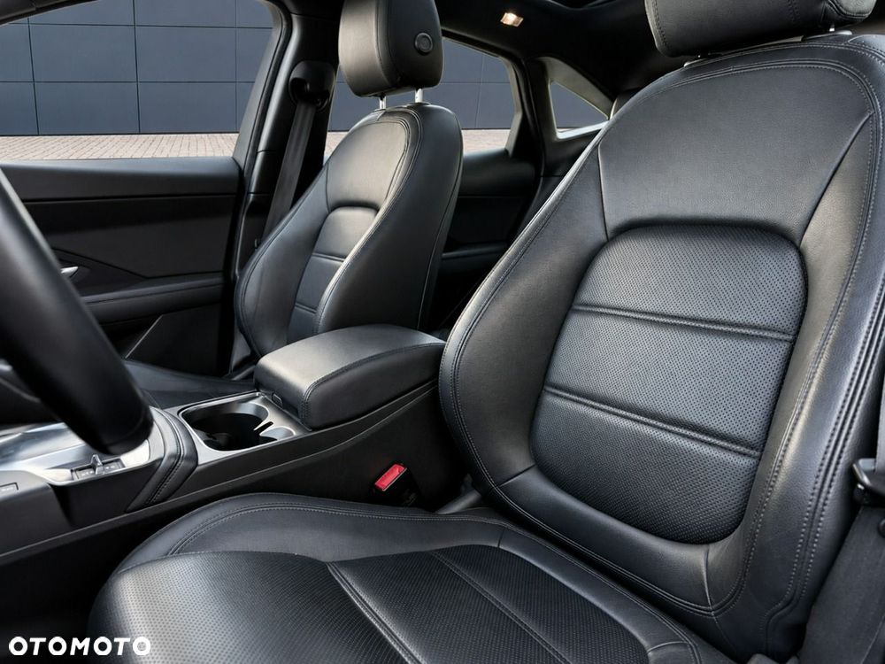 Jaguar E-Pace 2.0 i4P AWD R-Dynamic S - 9