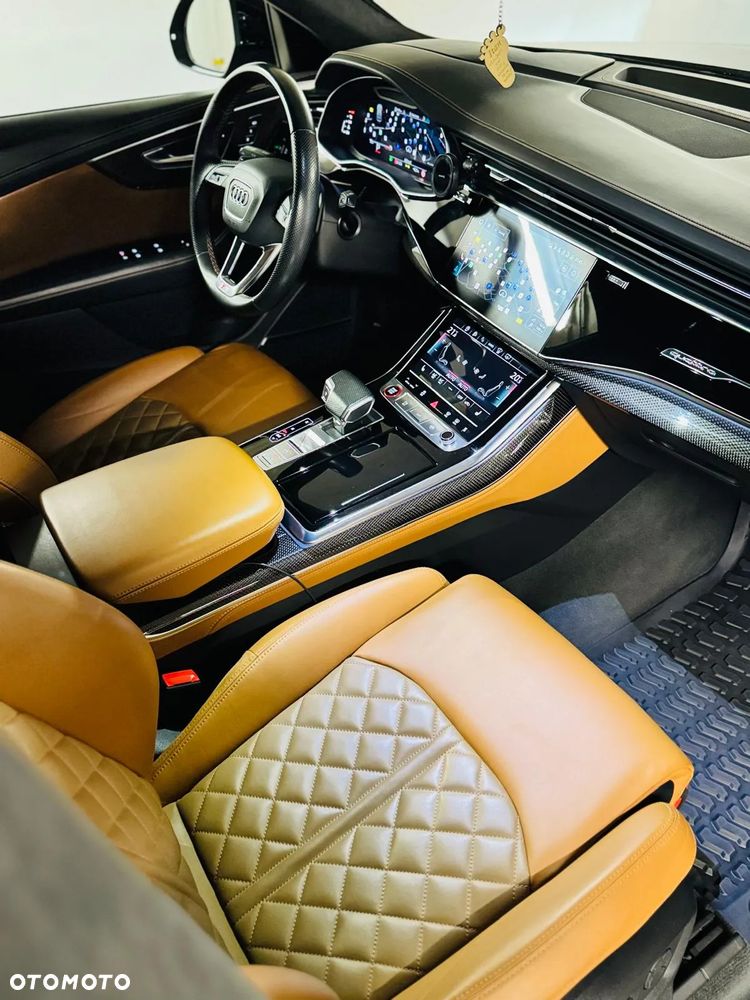 Audi SQ8 - 17