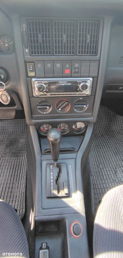 Audi 80 2.0 E - 15