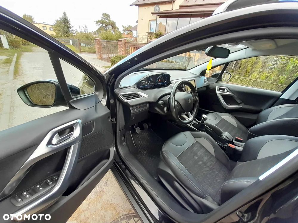 Peugeot 2008 1.5 BlueHDi Allure - 5