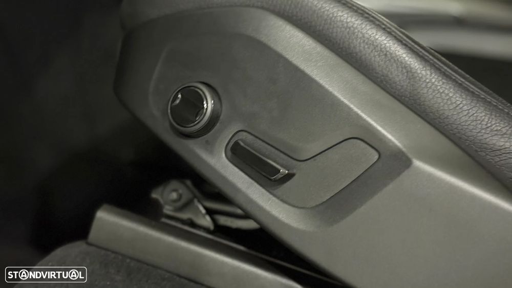 Volvo XC 90 T8 AWD Core - 39