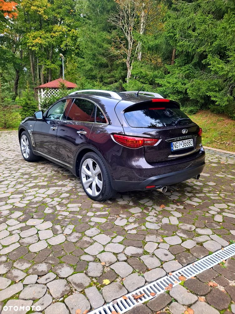 Infiniti QX70 - 4