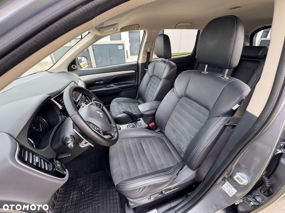 Mitsubishi Outlander 2.0 4WD Plus - 8