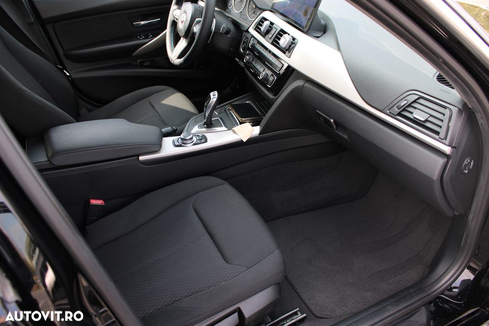 BMW Seria 3 318d Aut. Advantage - 16